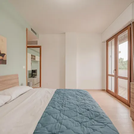 Viky Flat - 15 Min From & Free Parking Lägenhet Venedig
